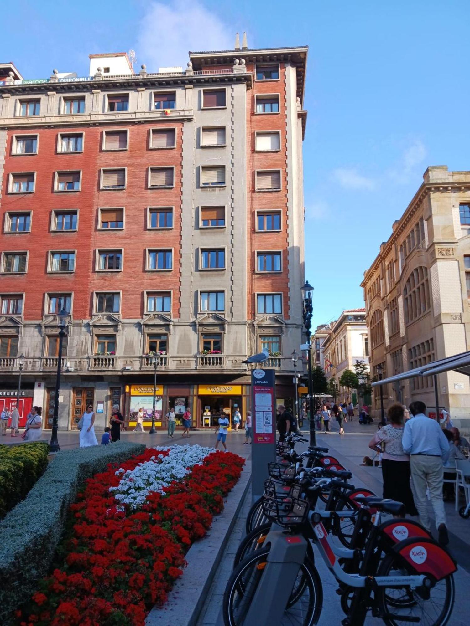 Bonito Piso En Gijon Centro Playa Lägenhet Exteriör bild